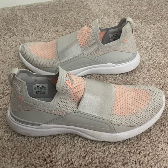 Women's APL‎ TechLoom Bliss Comfort sneakers shoes - Picture 2 of 9